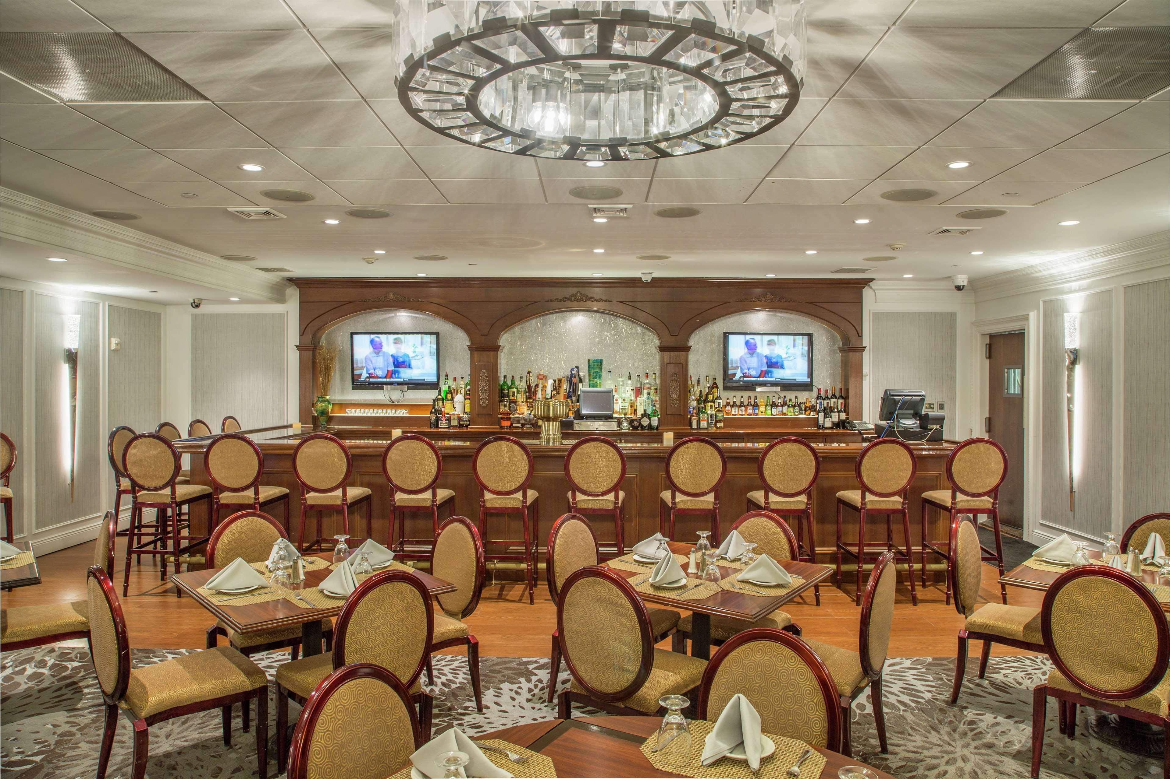 Doubletree By Hilton Nanuet Hotel Екстериор снимка