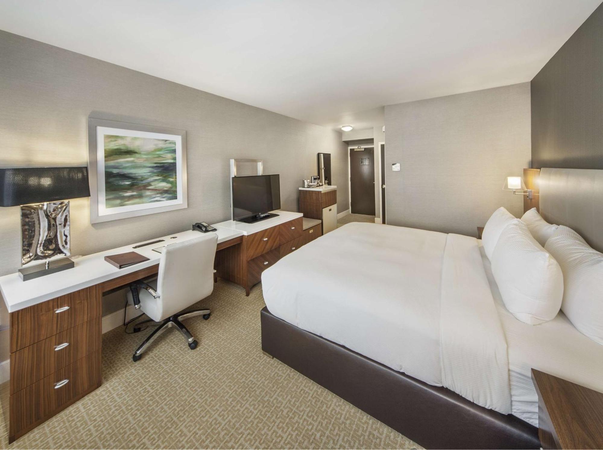 Doubletree By Hilton Nanuet Hotel Екстериор снимка