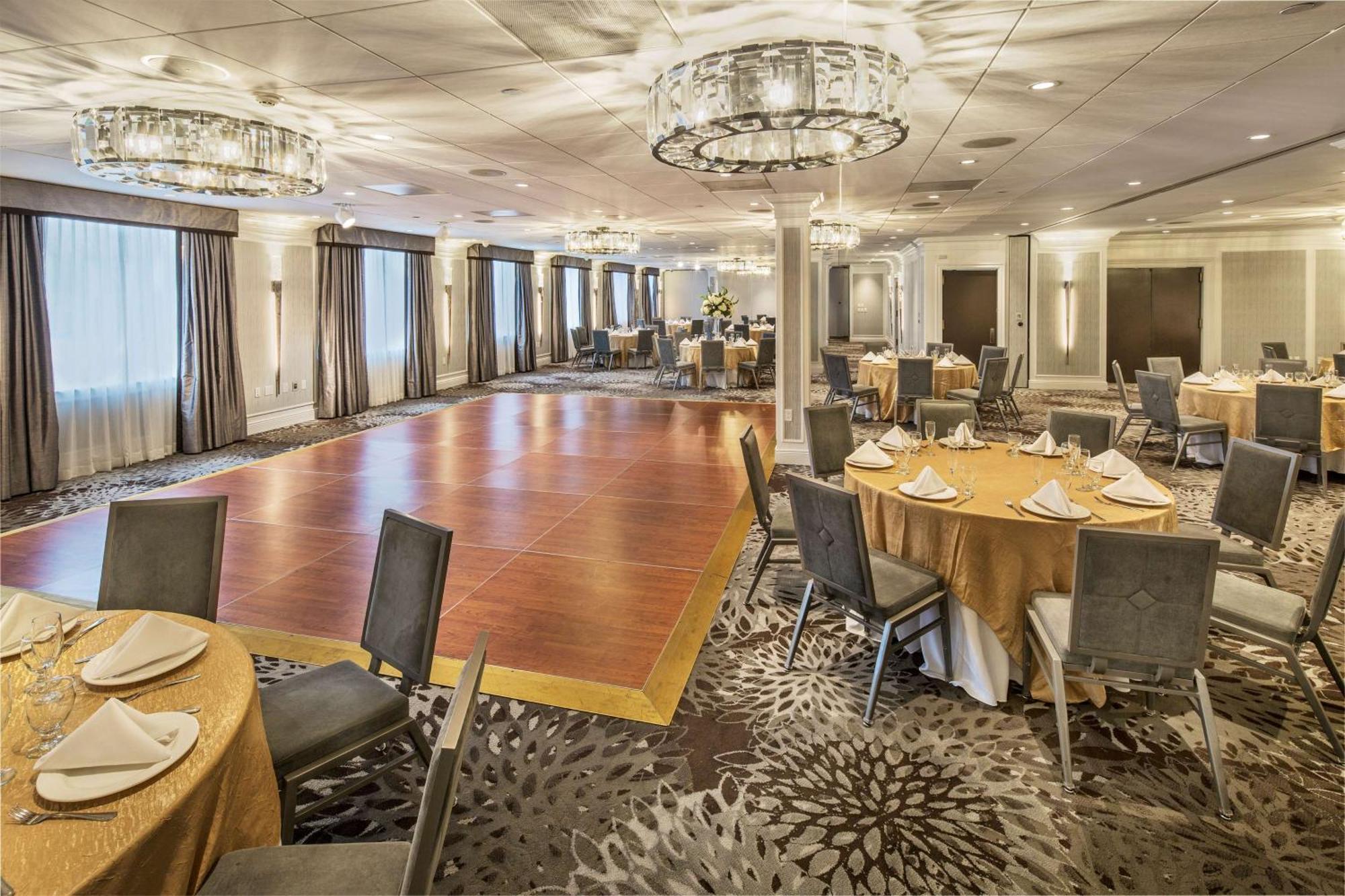 Doubletree By Hilton Nanuet Hotel Екстериор снимка